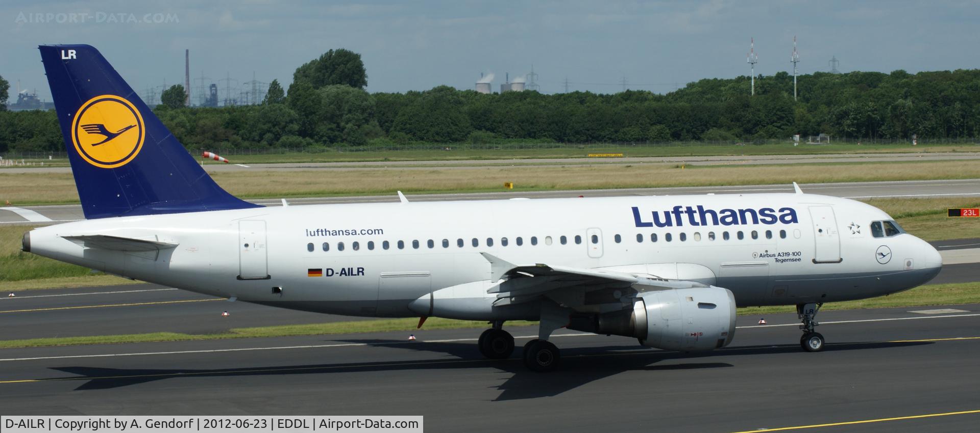 D-AILR, 1997 Airbus A319-114 C/N 723, Lufthansa, taxiing at Düsseldorf Int´l (EDDL)