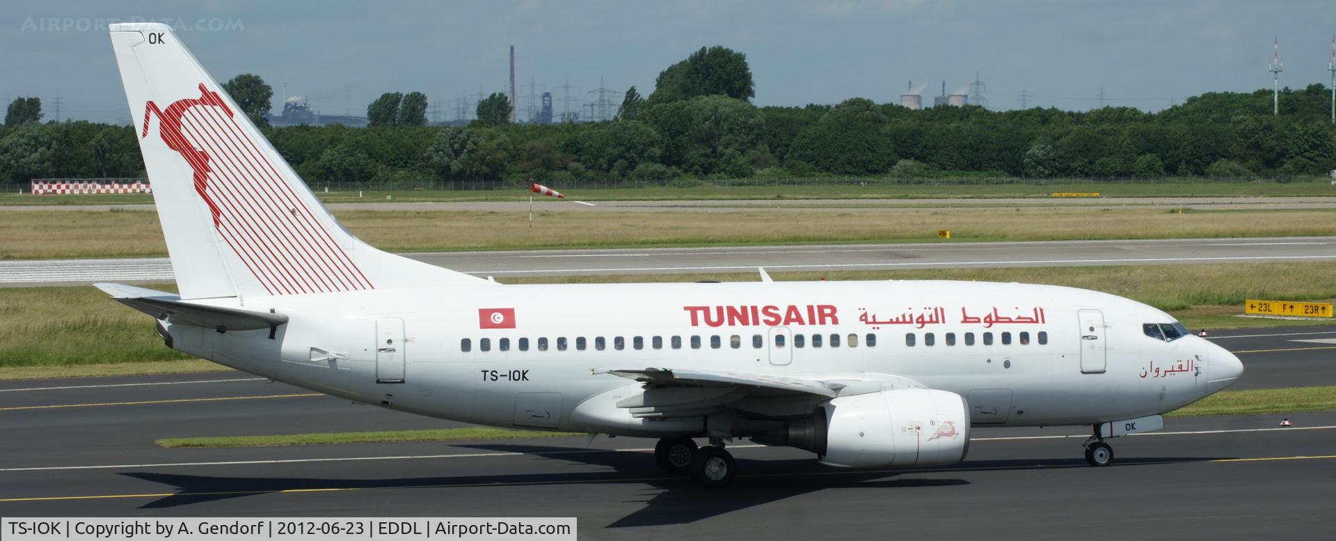 TS-IOK, 1999 Boeing 737-6H3 C/N 29496, Tunisair, on the taxiway for departure at Düsseldorf Int´l (EDDL)