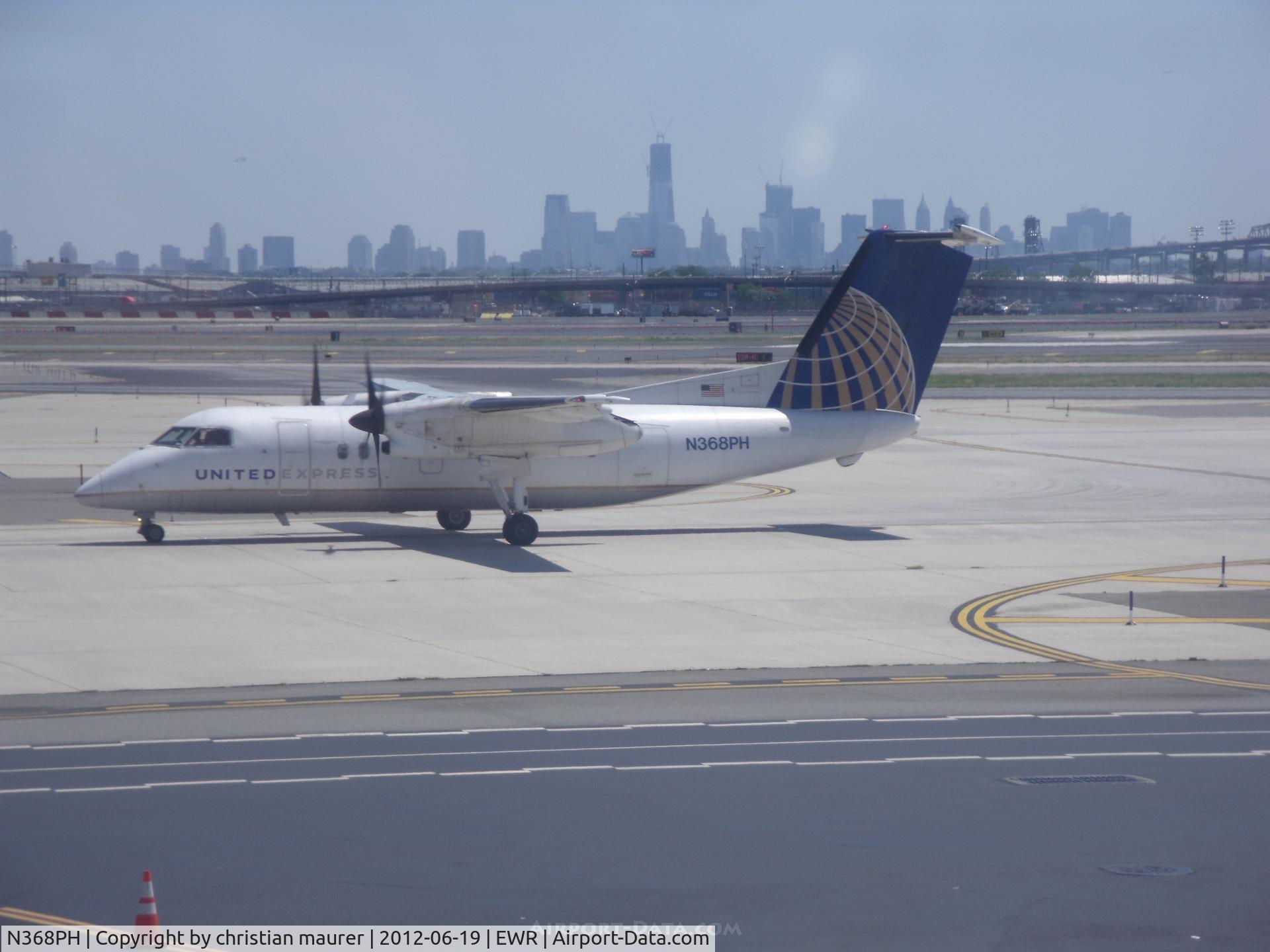 N368PH, 1998 Bombardier DHC-8-202 Dash 8 C/N 512, dash8
