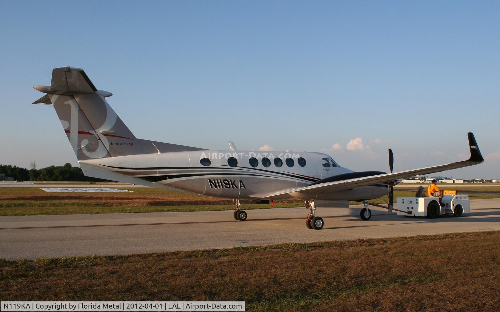 N119KA, 2011 Hawker Beechcraft B200GT King Air C/N BY-119, Beech 250