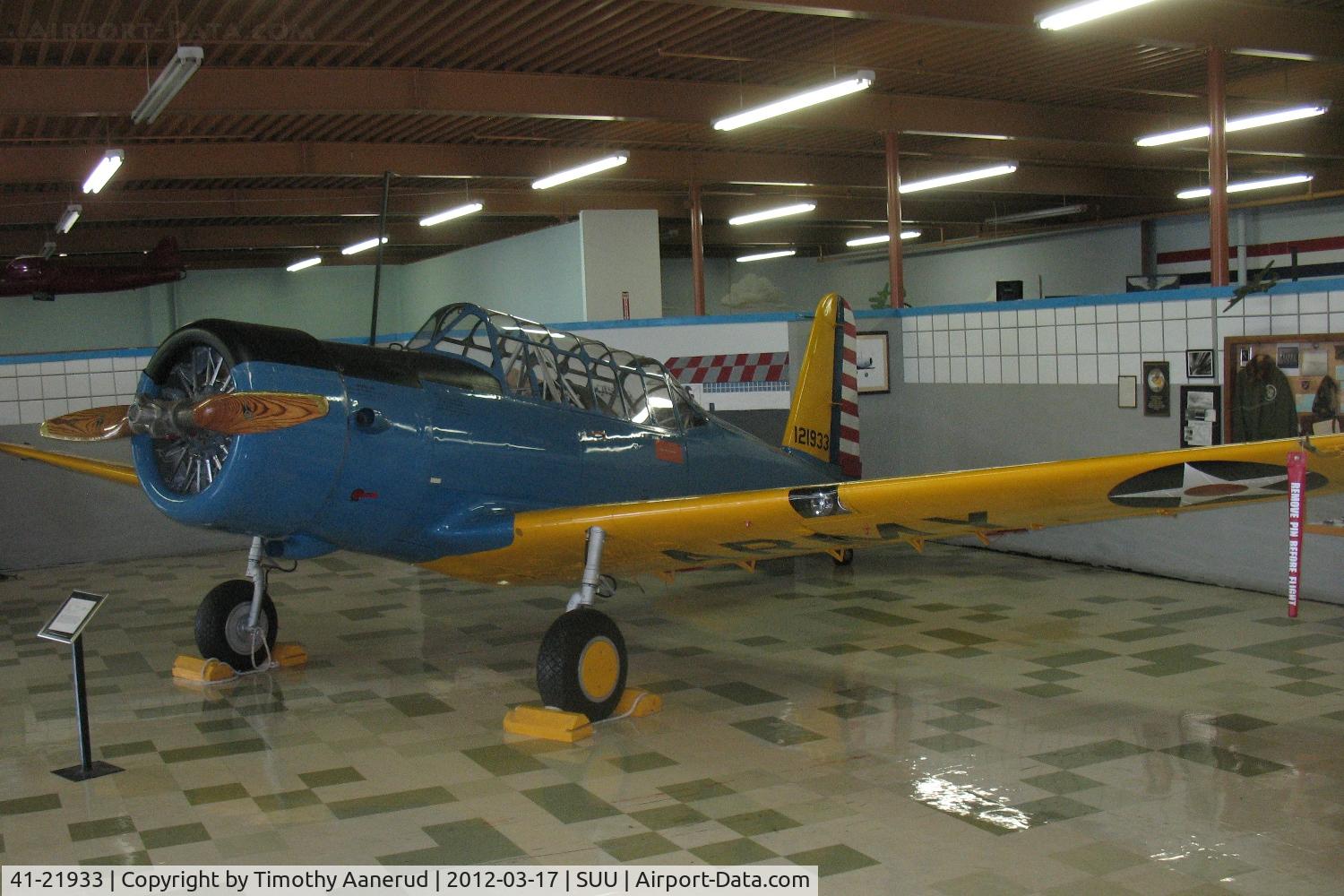 41-21933, Vultee BT-13 Valiant C/N 74-5772, Vultee BT-13A, c/n: 41-21933, Travis AFB