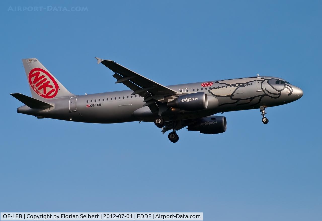 OE-LEB, 2010 Airbus A320-214 C/N 4231, Short Final 25L