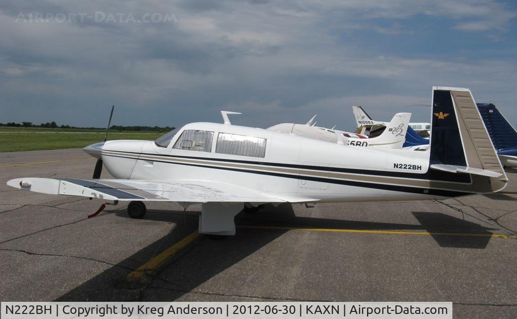 N222BH, 1978 Mooney M20J 201 C/N 24-0498, Mooney M20J on the line.