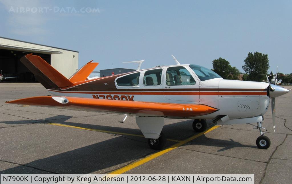 N7900K, 1964 Beech S35 Bonanza C/N D-7403, Beech S35 Bonanza on the line.