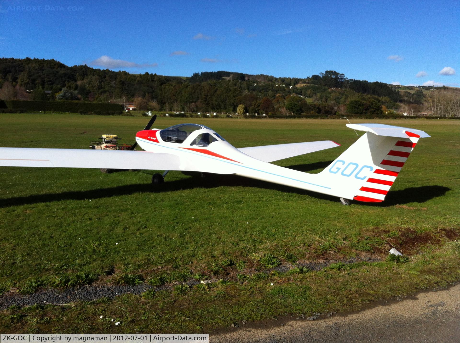 ZK-GOC, Grob G-109 C/N 6145, Bathing in winter sun at Drury.