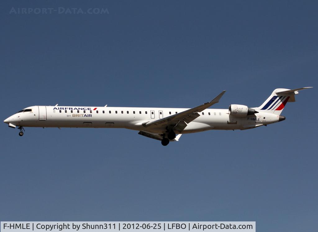 F-HMLE, 2010 Bombardier CRJ-1000EL NG (CL-600-2E25) C/N 19009, Landing rwy 32L
