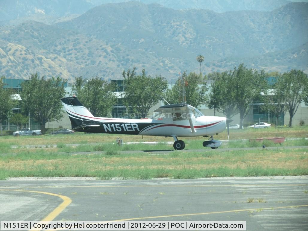 N151ER, 1973 Cessna 150L C/N 15075402, Taxiing to 26L