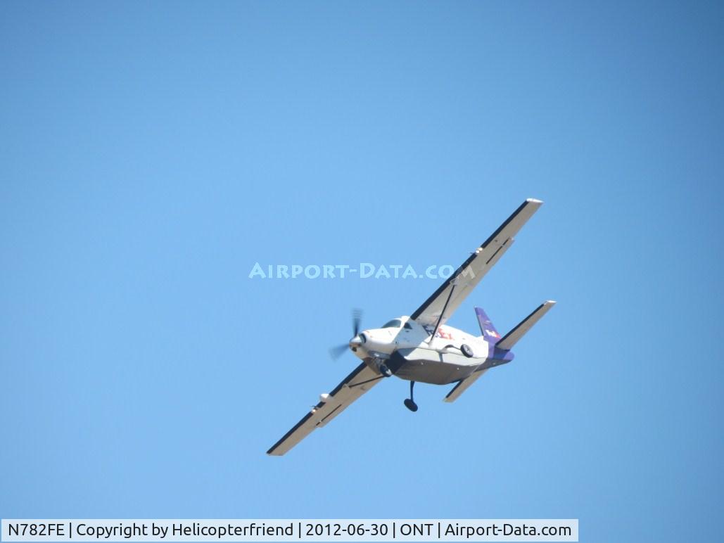 N782FE, 1991 Cessna 208B Super Cargomaster C/N 208B0280, Turning final