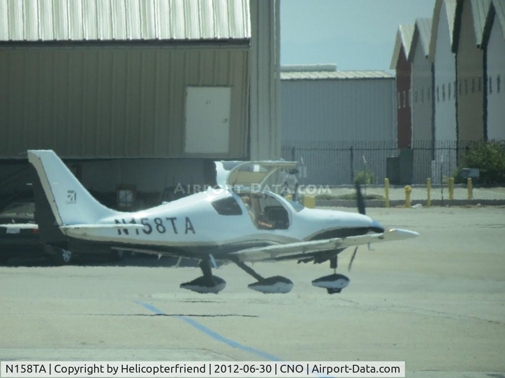 N158TA, 2008 Cessna LC41-550FG C/N 411005, Taxiing to the runway preparing to lower canopy