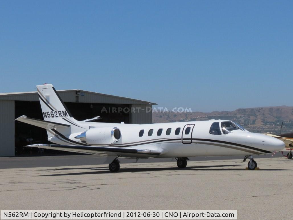 N562RM, 1990 Cessna 550 C/N 550-0646, Parked outside the hanger