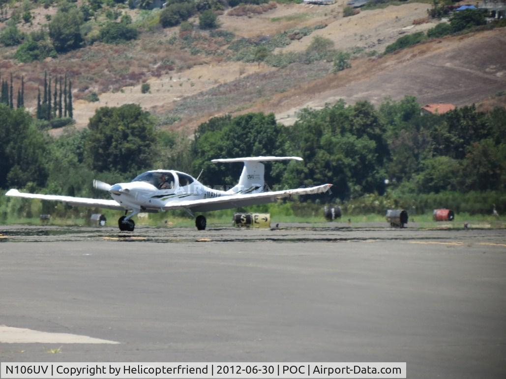 N106UV, 2006 Diamond DA-40 Diamond Star C/N 40.686, Taxiing towards transient parking