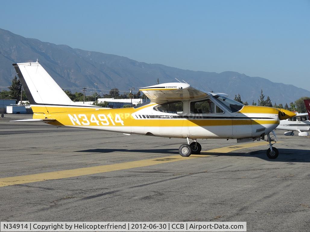 N34914, 1976 Cessna 177RG Cardinal C/N 177RG1020, Parked north of Maniac Mike's Cafe