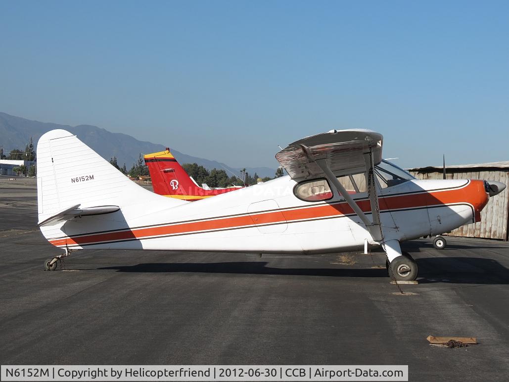 N6152M, 1948 Stinson 108-3 Voyager C/N 108-4152, Parked in transient parking