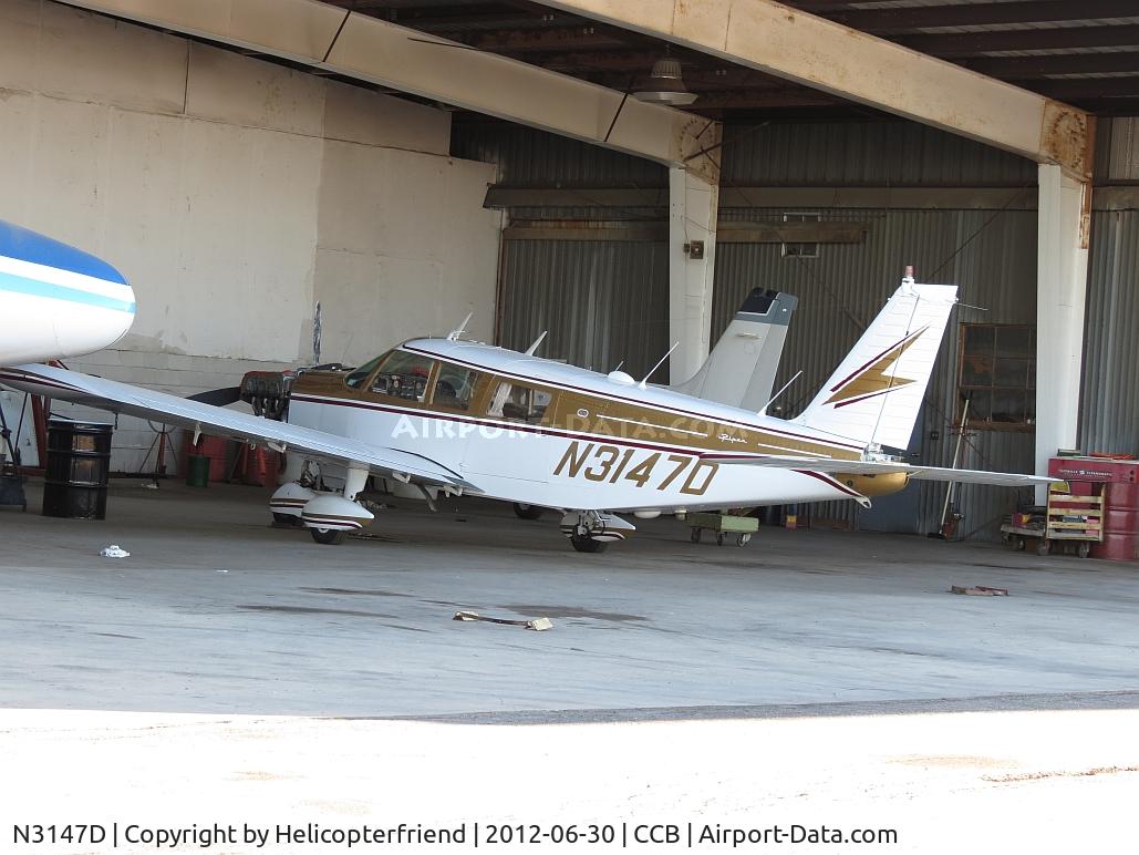 N3147D, 1968 Piper PA-32-300 Cherokee Six C/N 32-40412, Parked in Foothill Sales & Service hanger