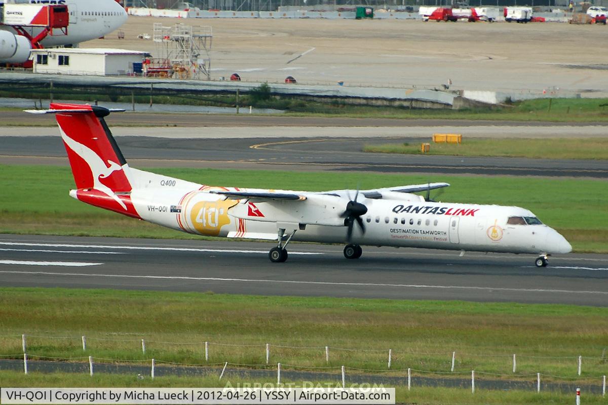 VH-QOI, 2007 De Havilland Canada DHC-8-402Q Dash 8 C/N 4189, At Sydney