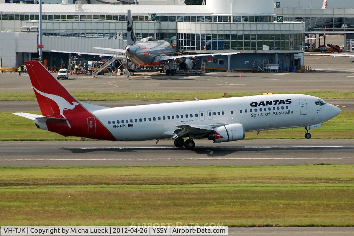 VH-TJK, 1990 Boeing 737-476 C/N 24436, At Sydney