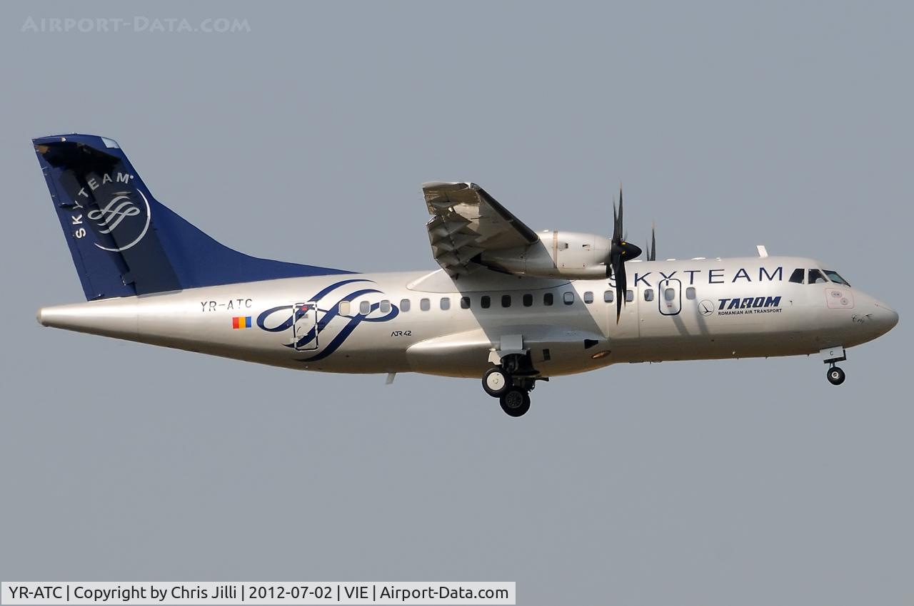 YR-ATC, 1998 ATR 42-512 C/N 589, TAROM