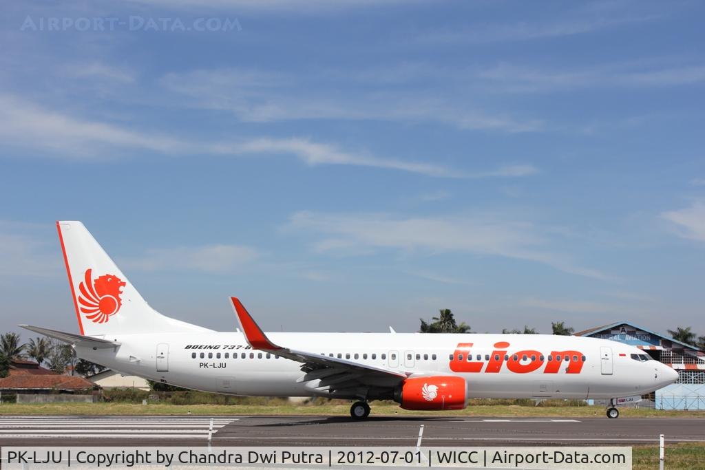 PK-LJU, 2012 Boeing 737-8GP C/N 37294, Papa Kilo Lhima Juliet Uniform