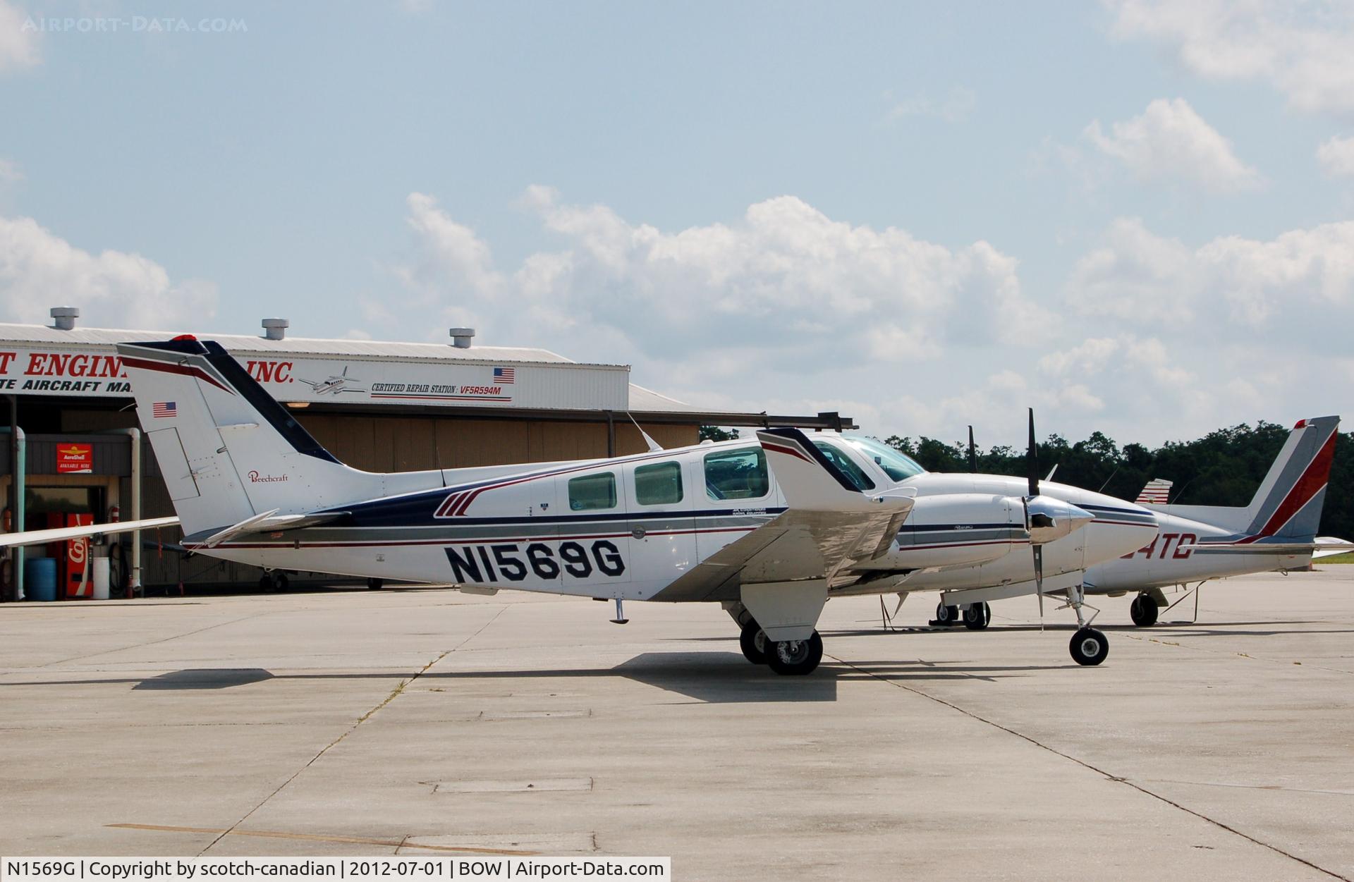 N1569G, 1989 Beech 58 Baron C/N TH-1558, 1989 Beech 58 N1569G at Bartow Municipal Airport, Bartow, FL