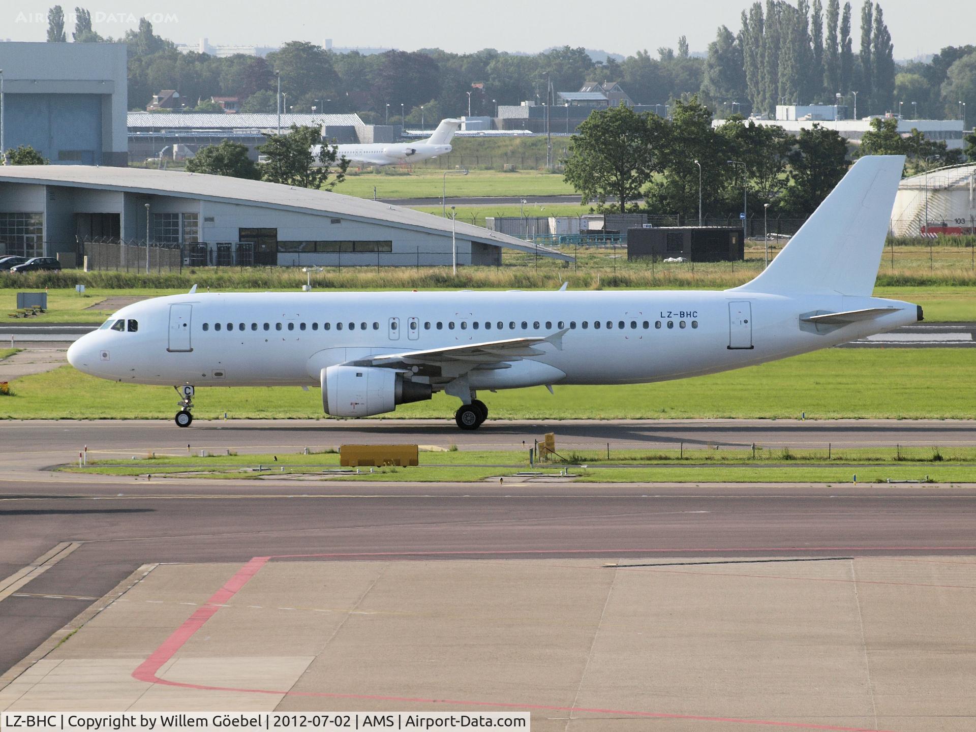 LZ-BHC, 1992 Airbus A320-212 C/N 349, Taxi to the runway of Schiphol Airport