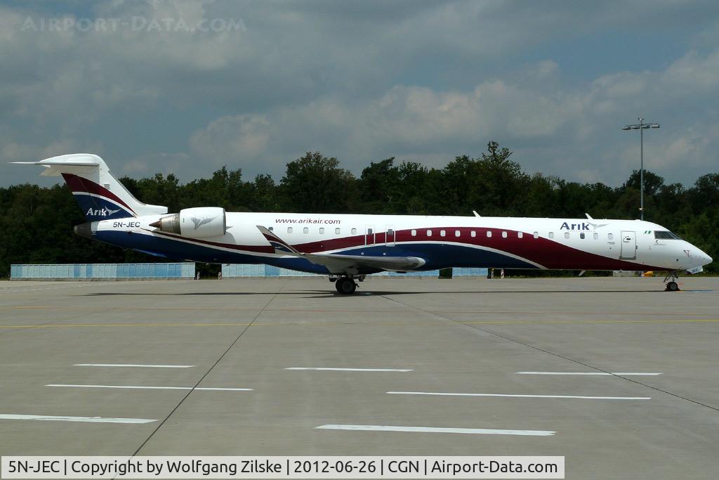 5N-JEC, 2005 Bombardier CRJ-900 NG (CL-600-2D24) C/N 15054, visitor