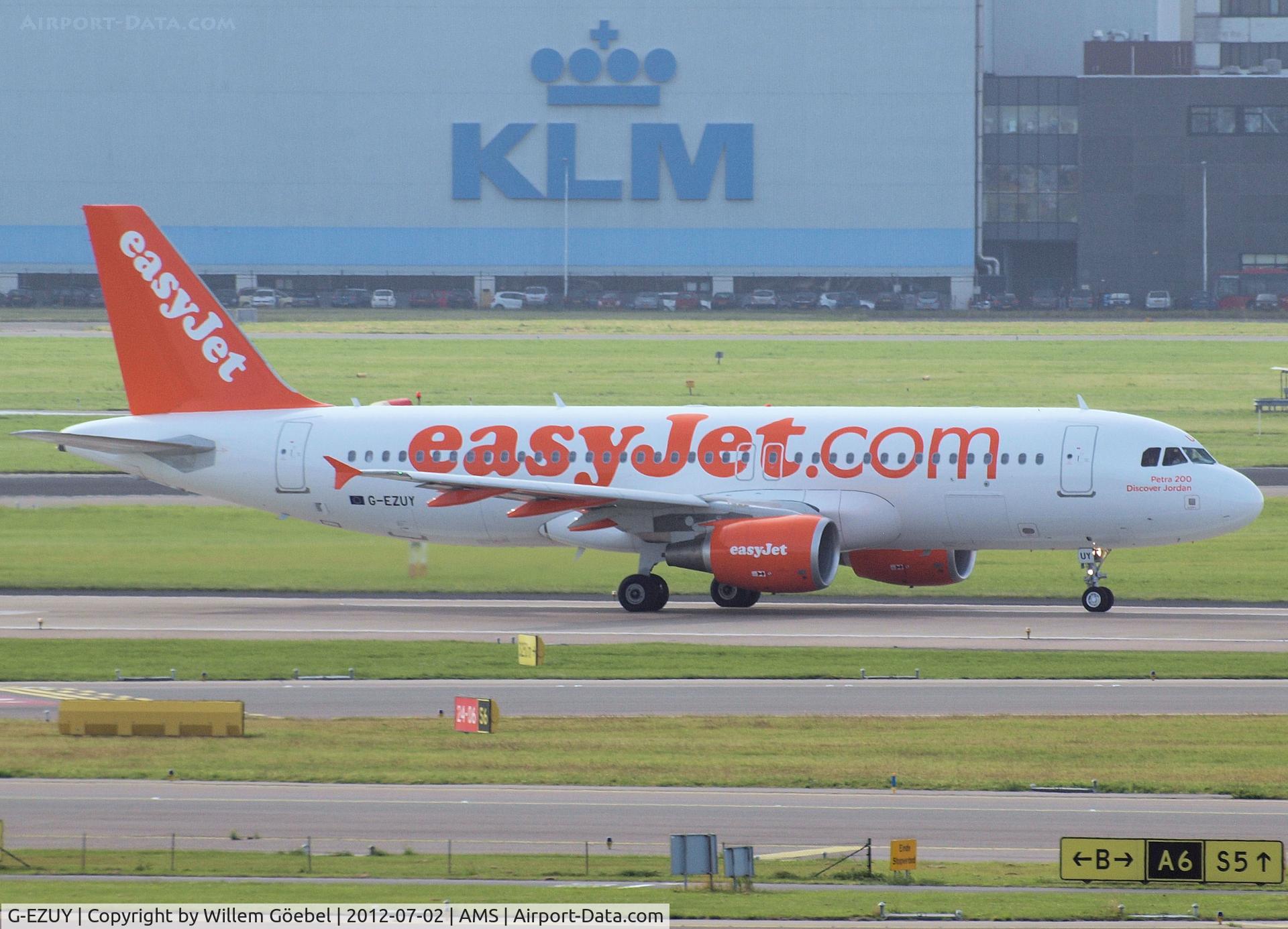 G-EZUY, 2012 Airbus A320-214 C/N 5146, Taxi to the runway of Schiphol Airport