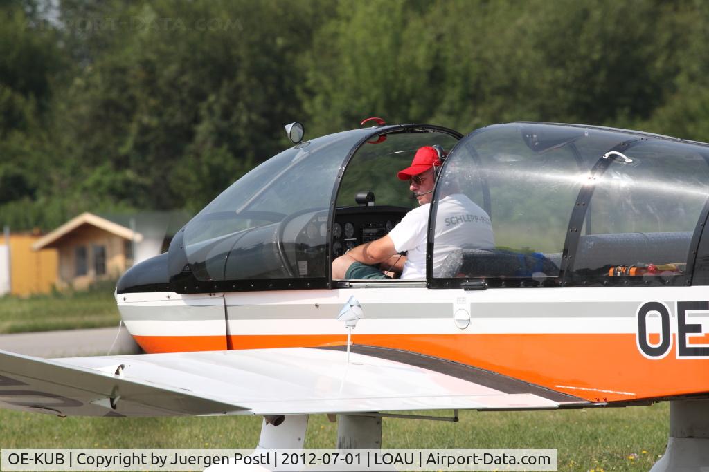 OE-KUB, Robin DR-400-180R Remorqueur Regent C/N 1256, Robin DR-400-180R