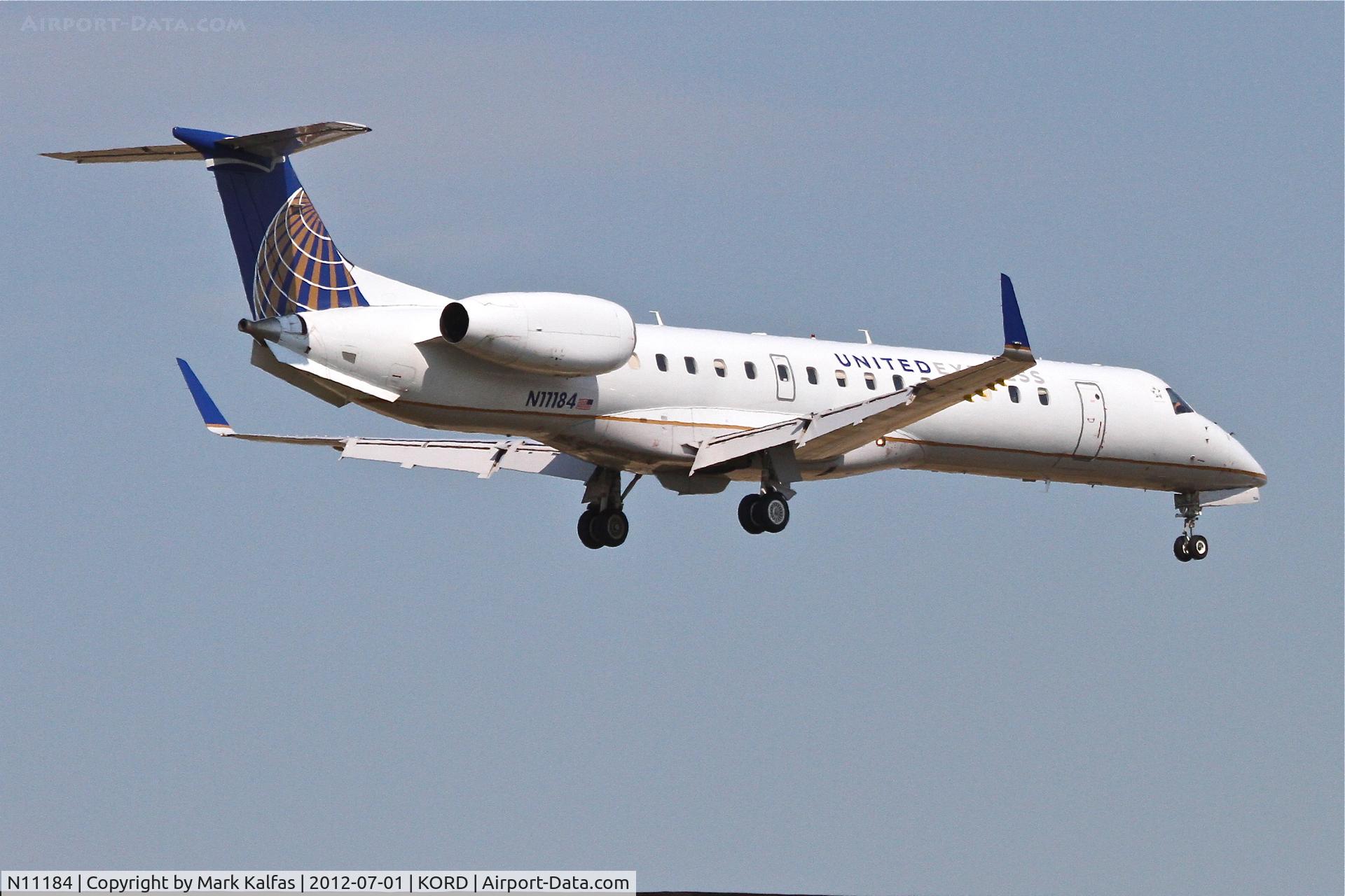 N11184, 2005 Embraer ERJ-145XR (EMB-145XR) C/N 14500917, ExpressJet/United Express Embraer EMB-145XR, ASQ6167 arriving from KCWA, RWY 14R approach KORD.