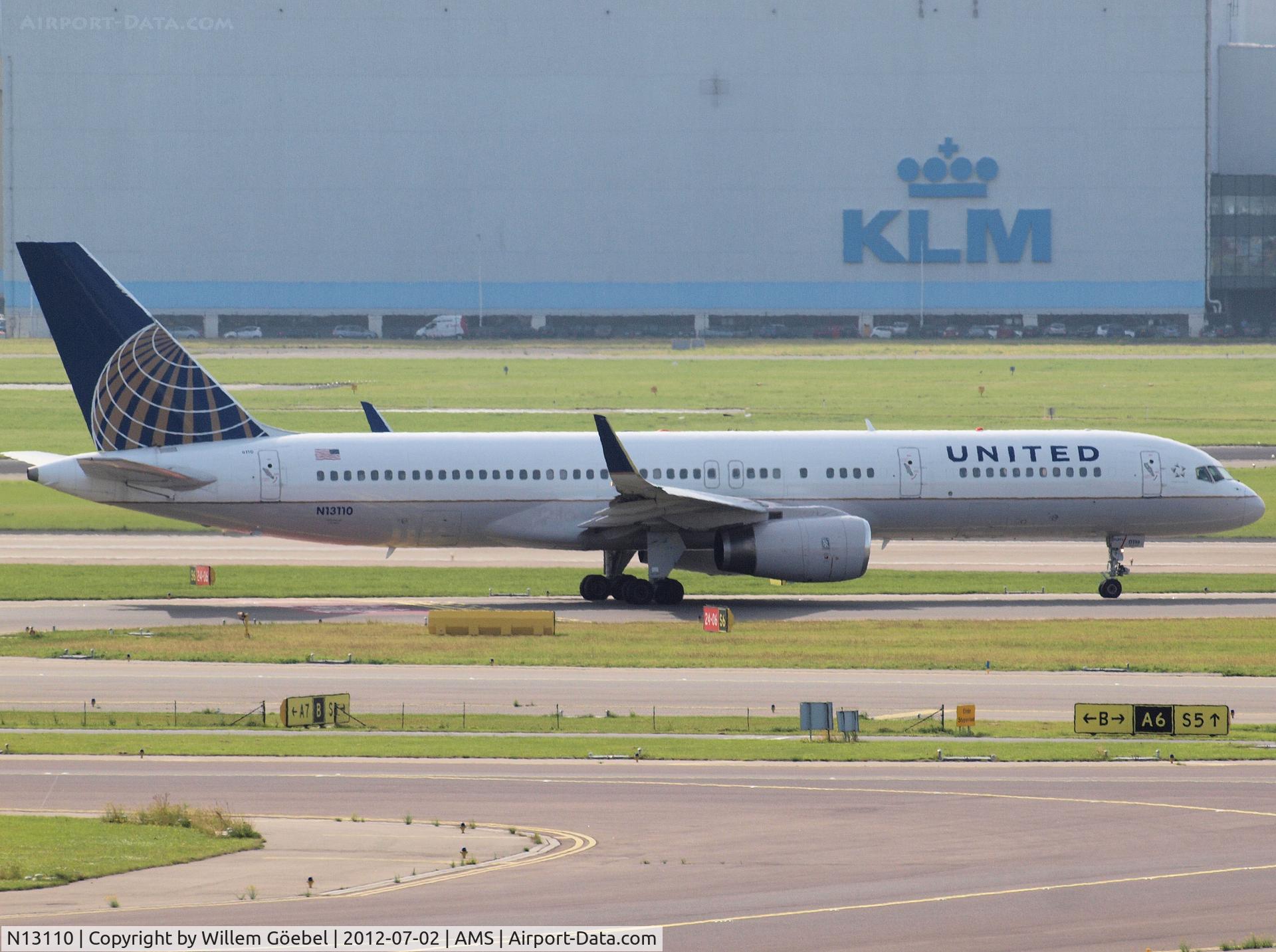 N13110, 1994 Boeing 757-224 C/N 27300, Taxi to the runway of Schiphol Airport