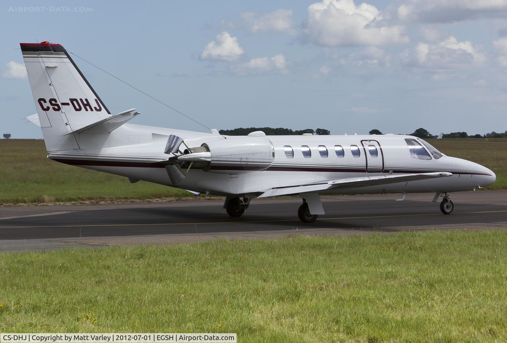 CS-DHJ, 2004 Cessna 550B Citation Bravo C/N 550-1082, Departing SaxonAir.