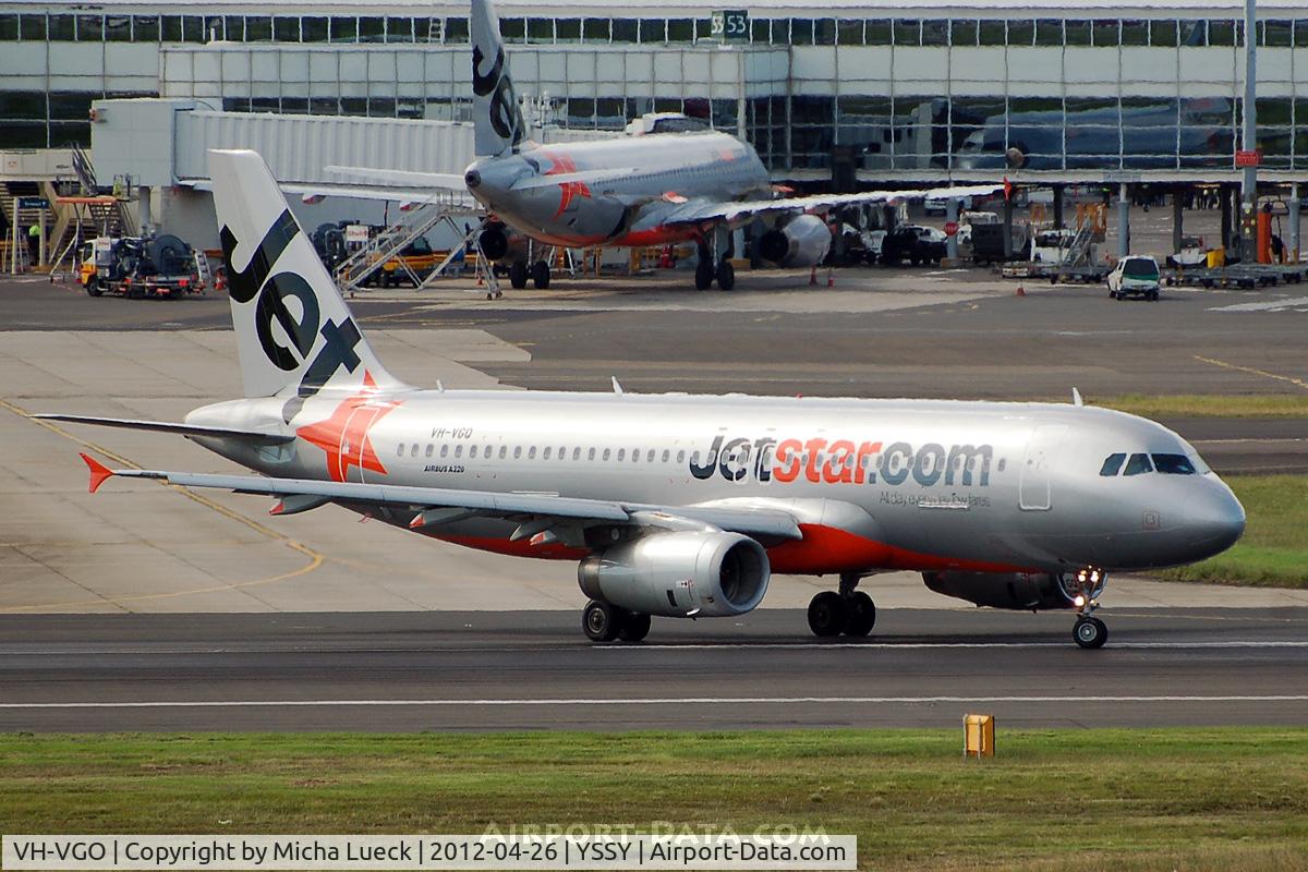 VH-VGO, 2010 Airbus A320-232 C/N 4356, At Sydney