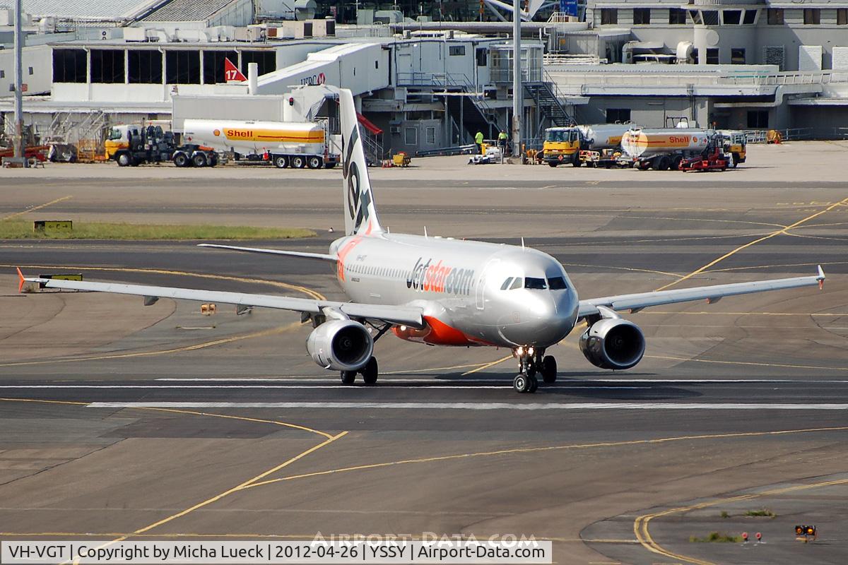 VH-VGT, 2009 Airbus A320-232 C/N 4178, At Sydney