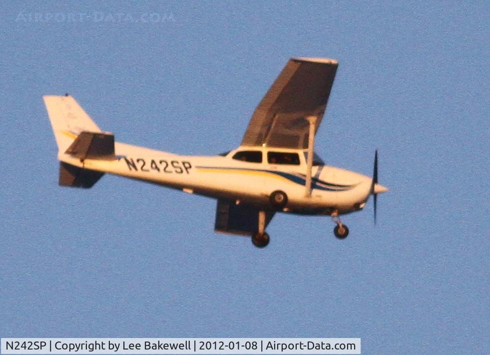 N242SP, 1999 Cessna 172S C/N 172S8226, Photo taken while aircraft was operating over Forest Lake, MN