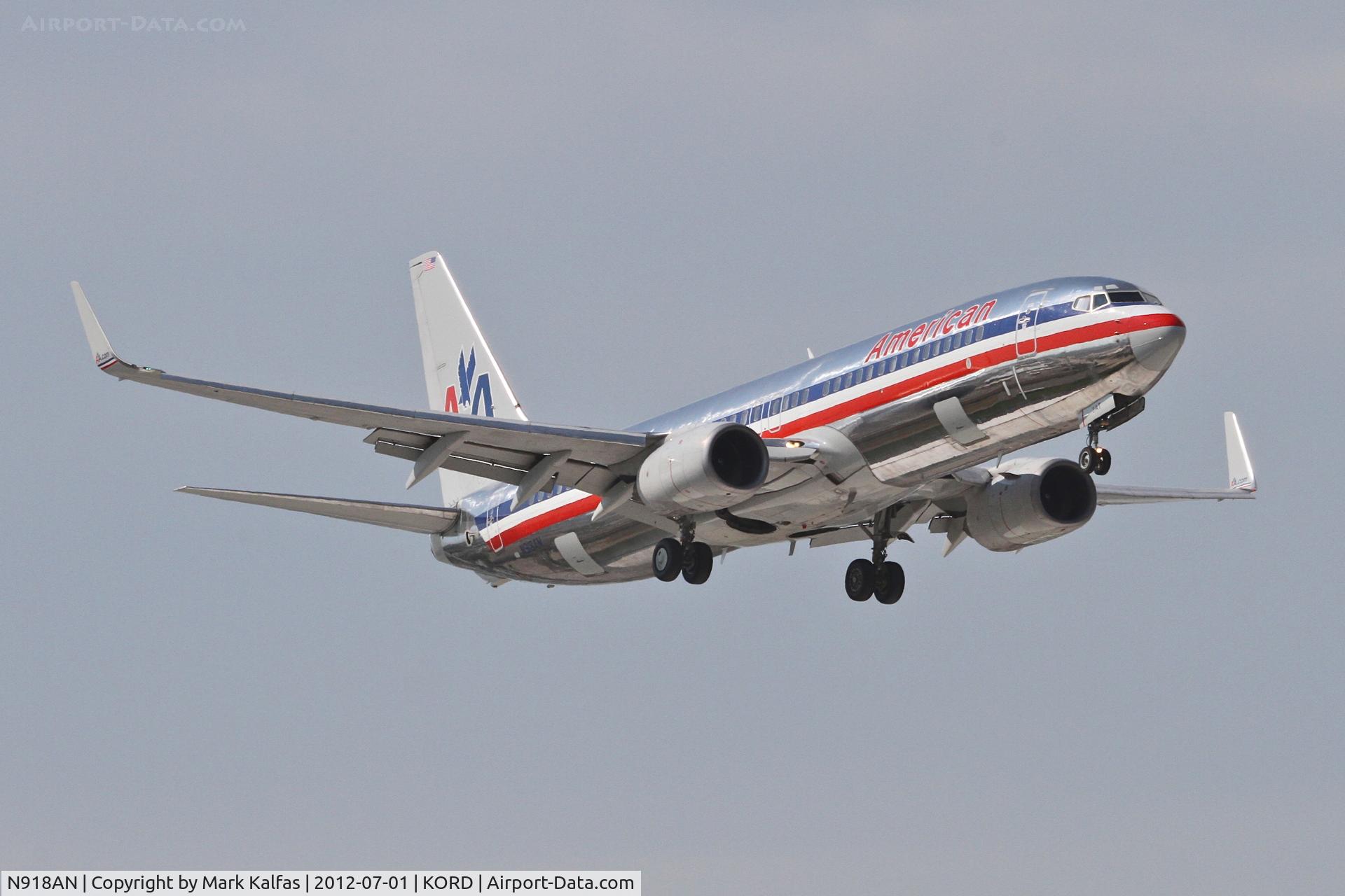 N918AN, 1999 Boeing 737-823 C/N 29519, American Airlines Boeing 737-823, AAL1442 arriving from KLAX, RWY 14R approach KORD.