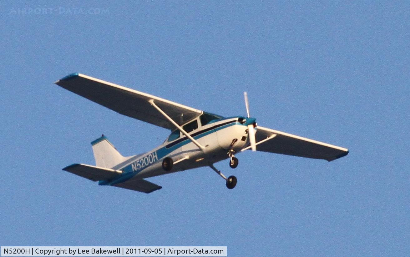 N5200H, 1975 Cessna 172M C/N 17265373, Photo taken while aircraft was operating over Forest Lake, MN