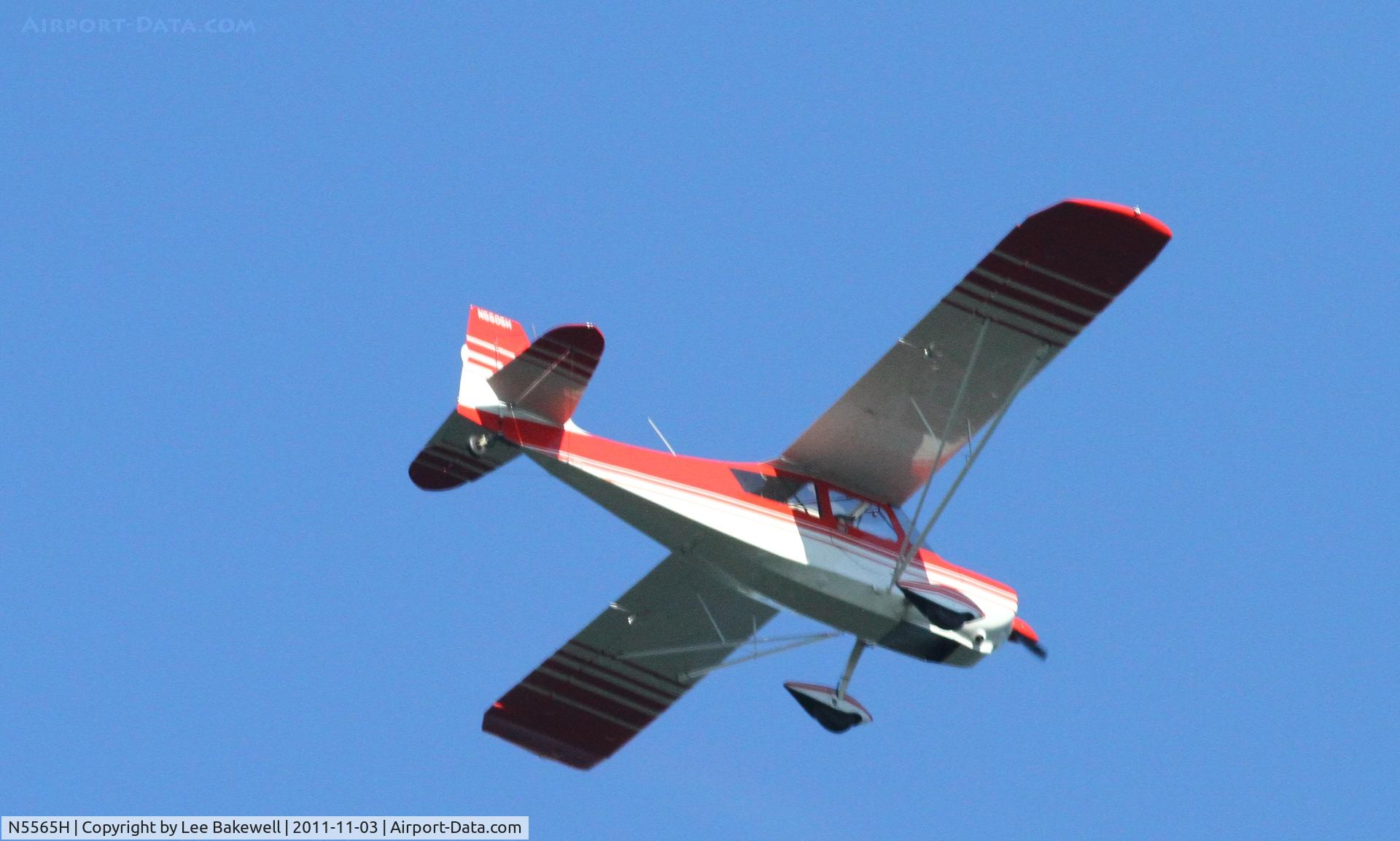 N5565H, 1985 Eipper MX Super C/N 122, Photo taken while aircraft was operating over Forest Lake, MN