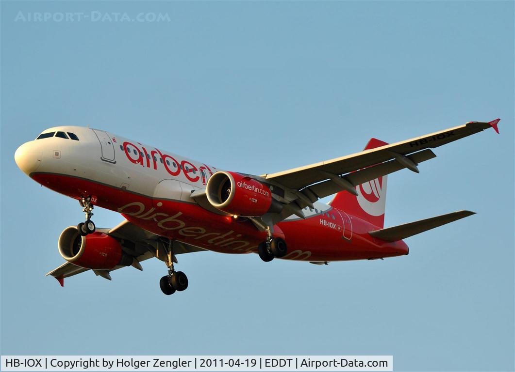 HB-IOX, 2008 Airbus A319-112 C/N 3604, Member of family´s swiss part is coming down....