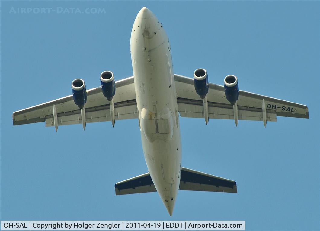 OH-SAL, 2001 BAE Systems Avro 146-RJ85 C/N E.2392, The moment of fences overflight...