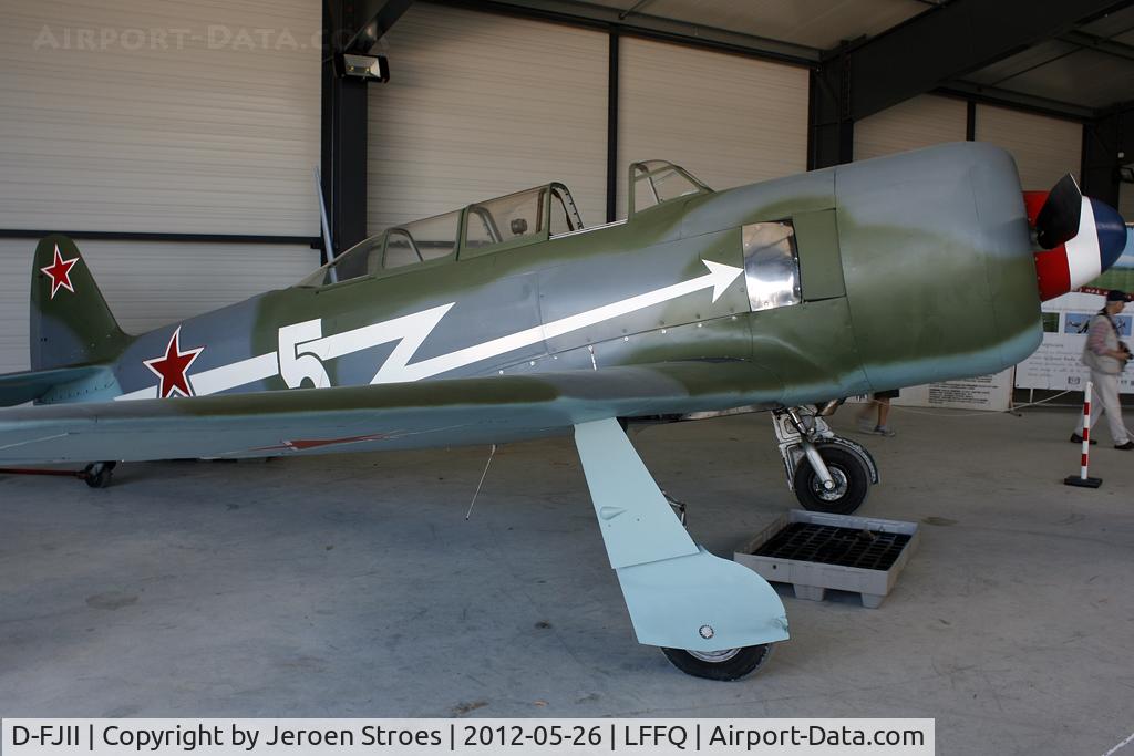 D-FJII, Yakovlev Yak-11 C/N Y-5434, visitor at the annual air show at LFFQ
