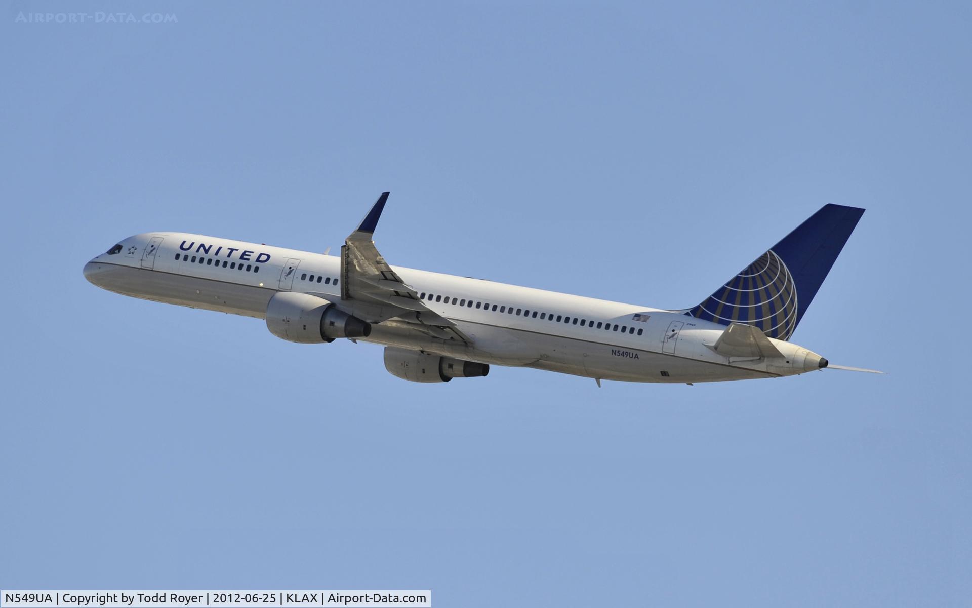 N549UA, 1992 Boeing 757-222 C/N 25397, Departing LAX on 25R