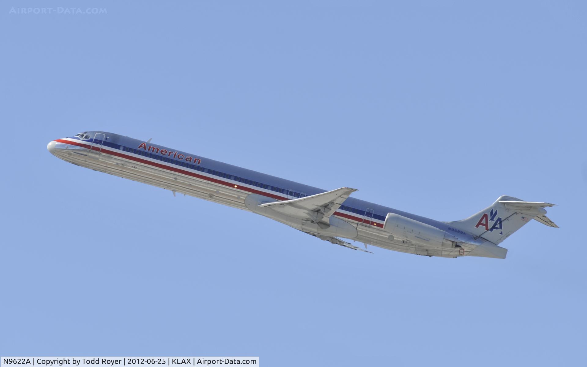 N9622A, 1998 McDonnell Douglas MD-83 (DC-9-83) C/N 53593, Departing LAX on 25R