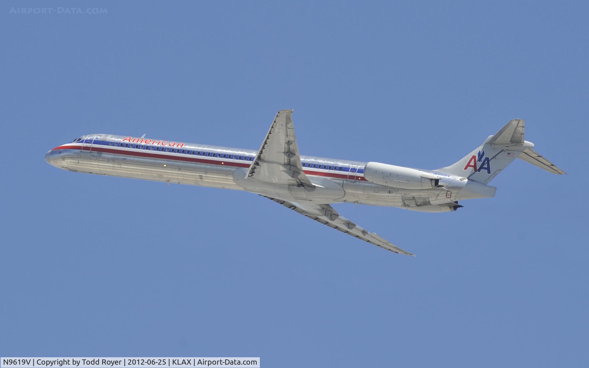 N9619V, 1997 McDonnell Douglas MD-83 (DC-9-83) C/N 53566, Departing LAX on 25R