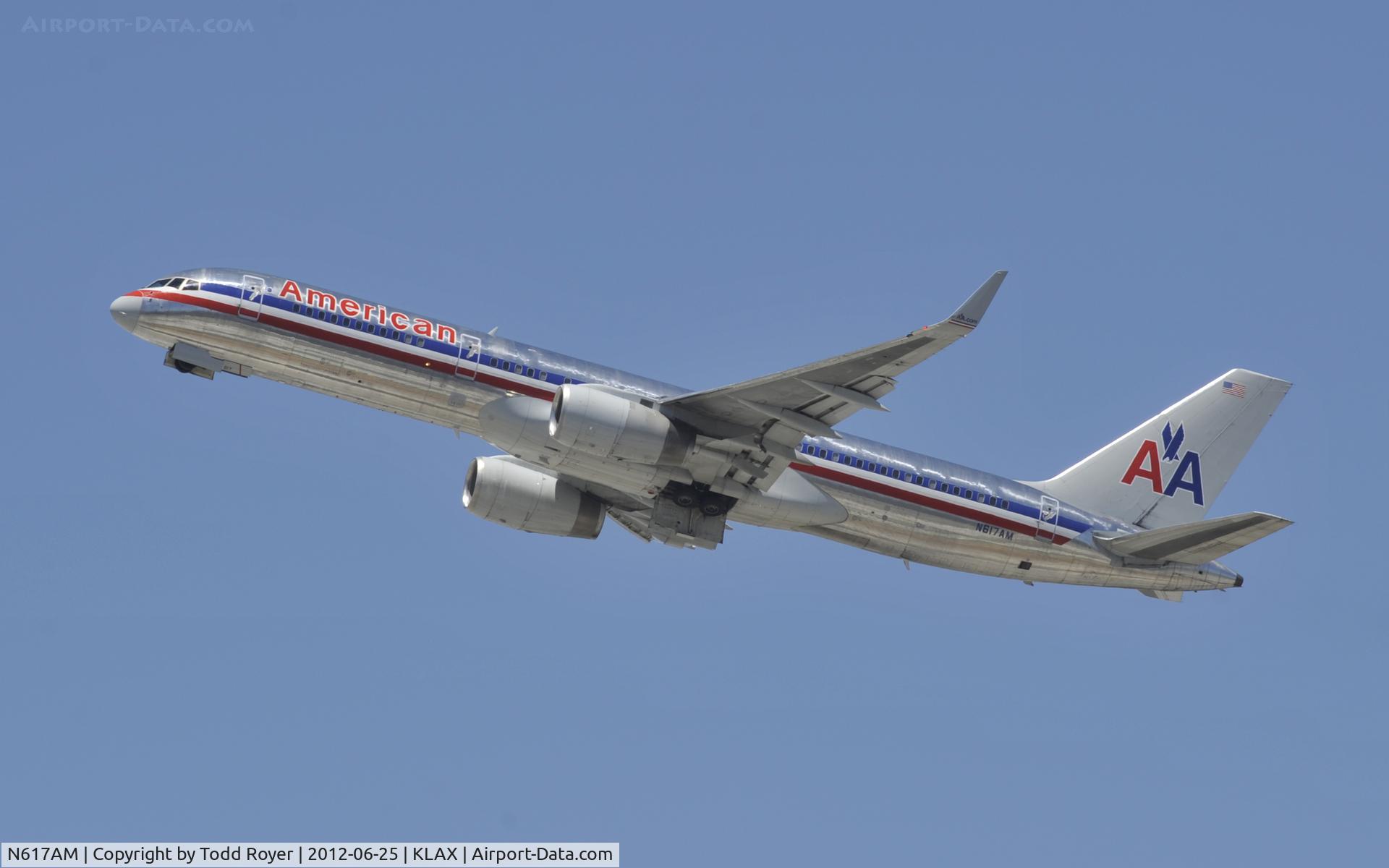 N617AM, 1989 Boeing 757-223 C/N 24525, Departing LAX on 25R