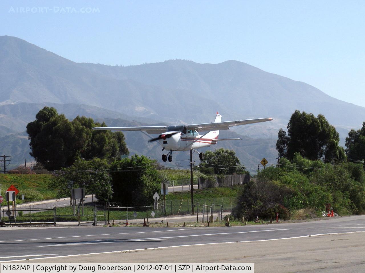 N182MP, 1968 Cessna 182L Skylane C/N 18259137, 1968 Cessna 182L SKYLANE, Continental O-470 230 Hp, on final Rwy 22