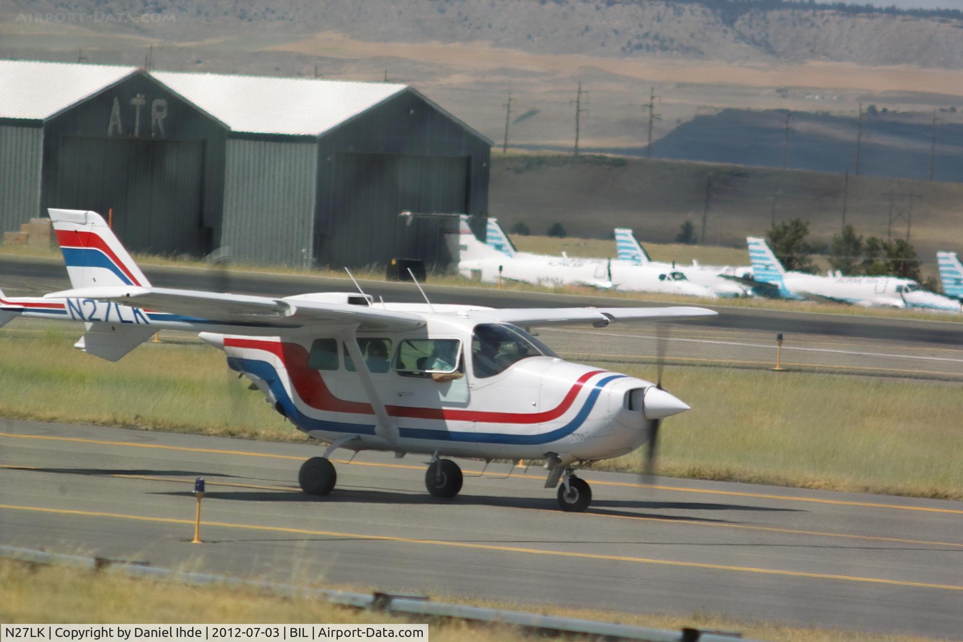 N27LK, 1970 Cessna T337E C/N 33701286, Skymaster flying out over the wildland fires controlling the tankers.