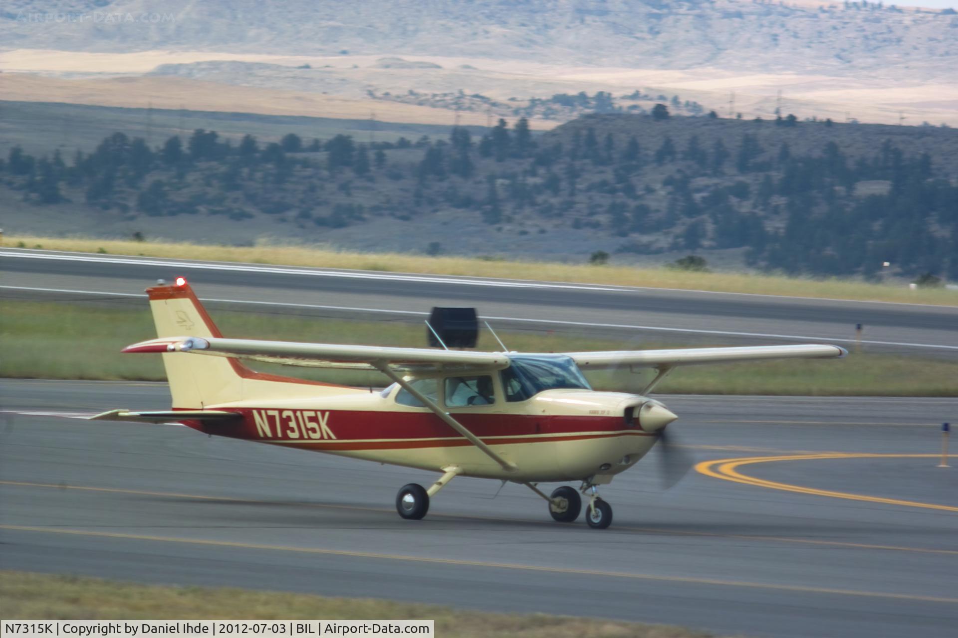 N7315K, 1976 Cessna R172K Hawk XP C/N R1722053, Cessna 172 departing BIL at 103 degrees F.