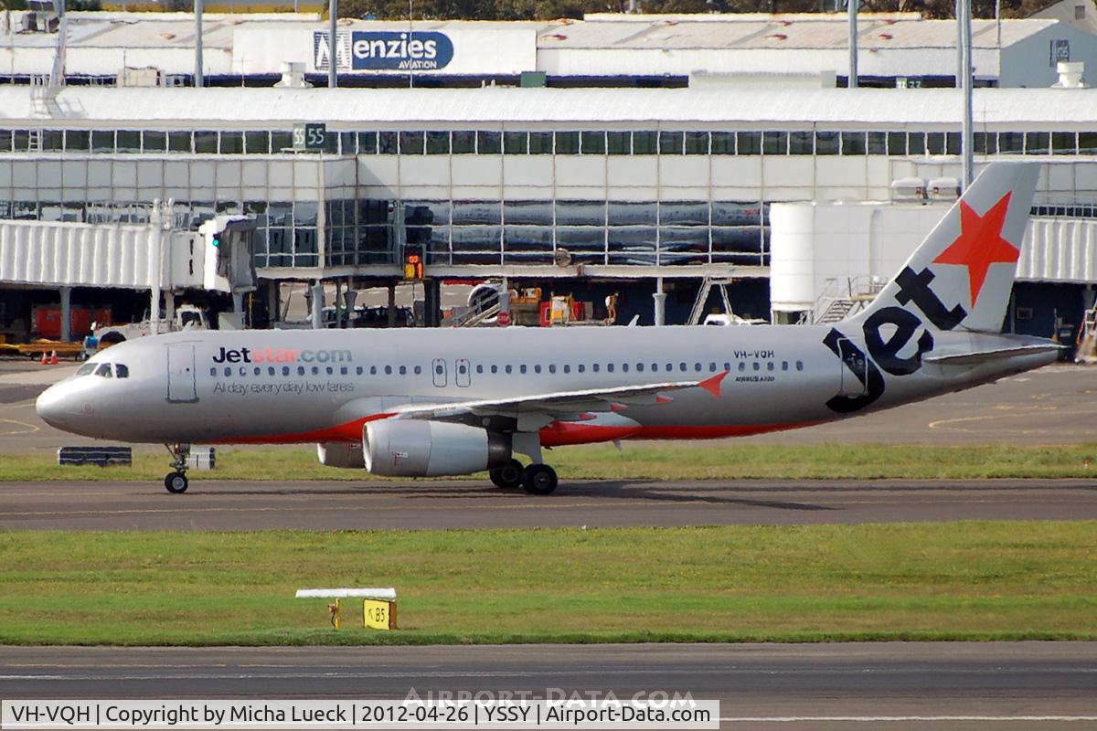 VH-VQH, 2006 Airbus A320-232 C/N 2766, At Sydney