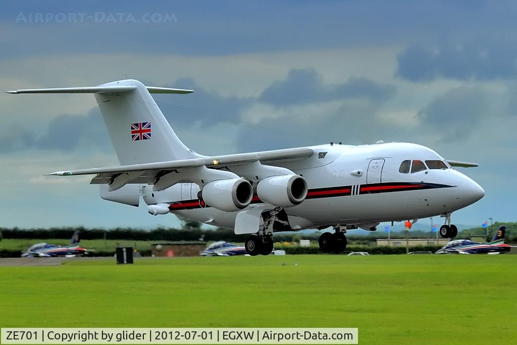 ZE701, 1985 British Aerospace BAe.146 CC.2 C/N E1029, Arriving to pick up VIP's