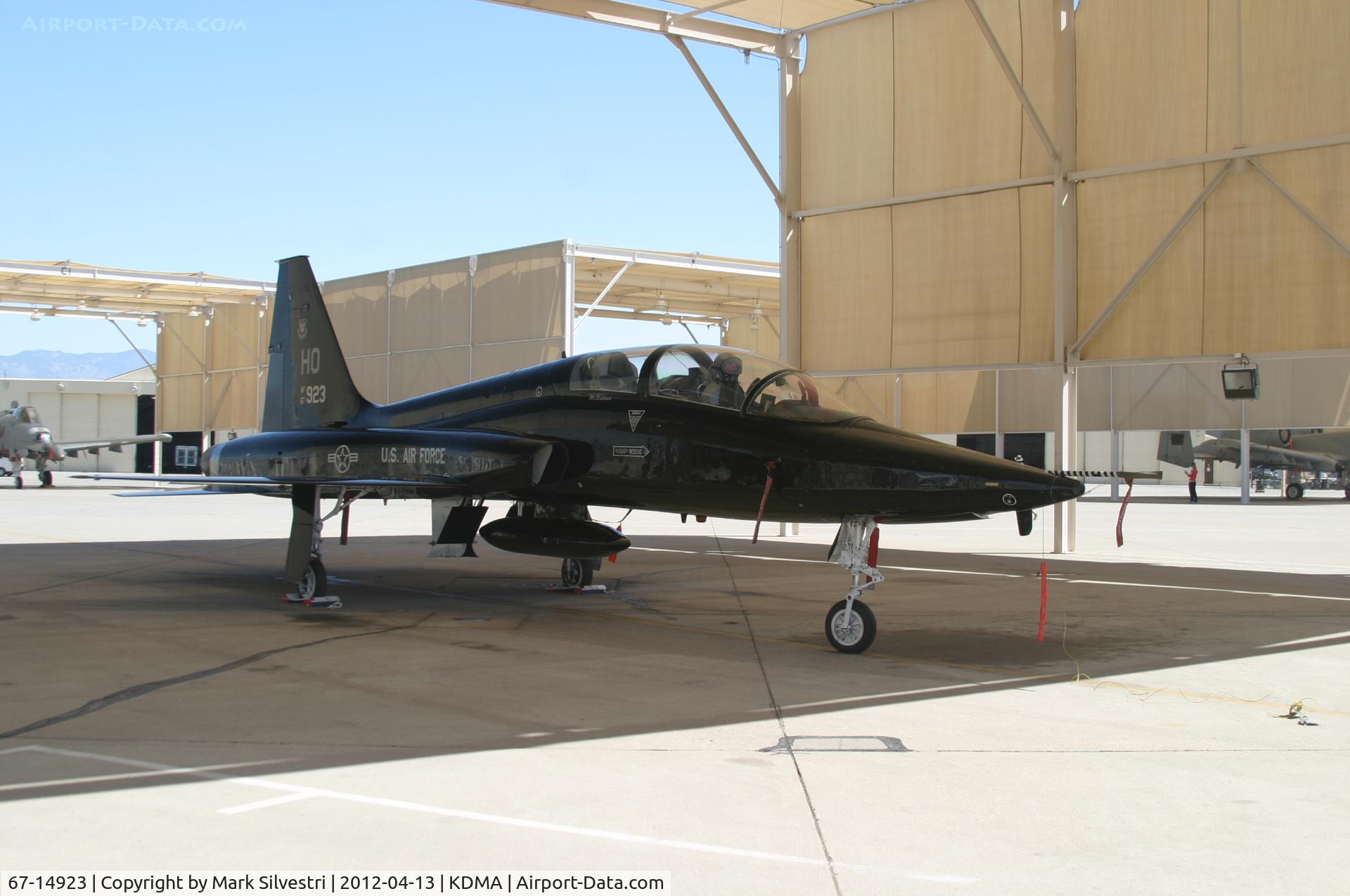 67-14923, 1967 Northrop T-38A Talon C/N T.6064, Davis Monthan Airshow Practice Day