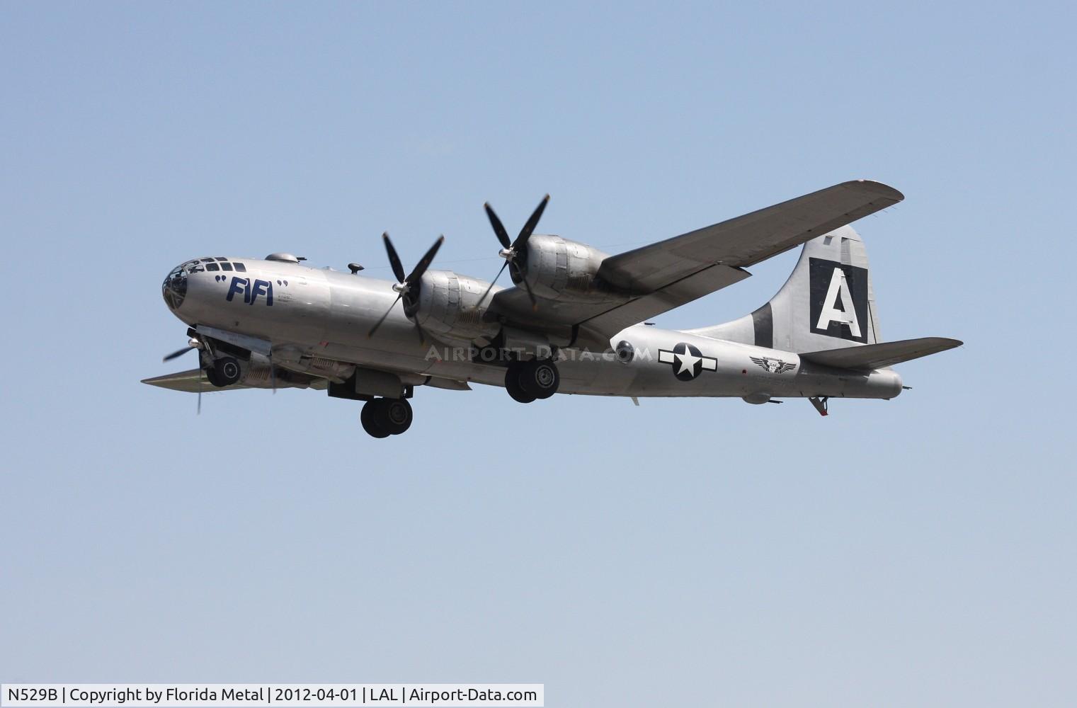 N529B, 1944 Boeing B-29A-60-BN Superfortress C/N 11547, Fifi giving rides